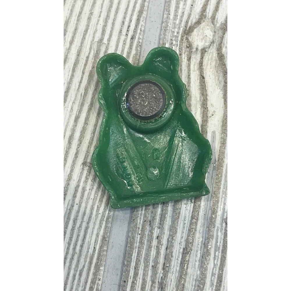 Vintage Travco Hong Kong Frog Refrigerator Magnets Set of 4 Green Plastic Retro